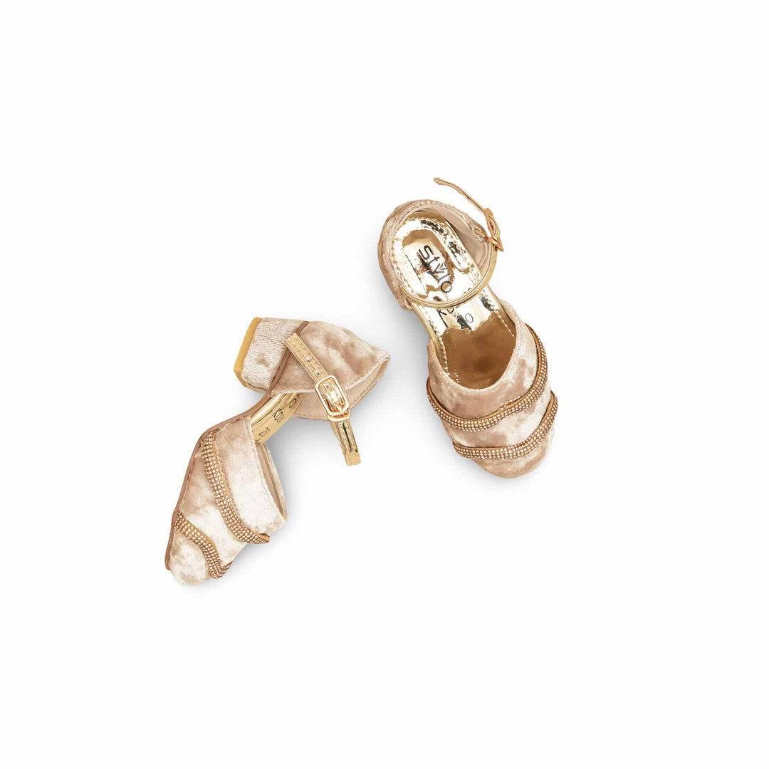 Girls Golden Fancy Pumps KD2482