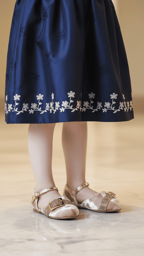 Girls Golden Fancy Pumps KD2483