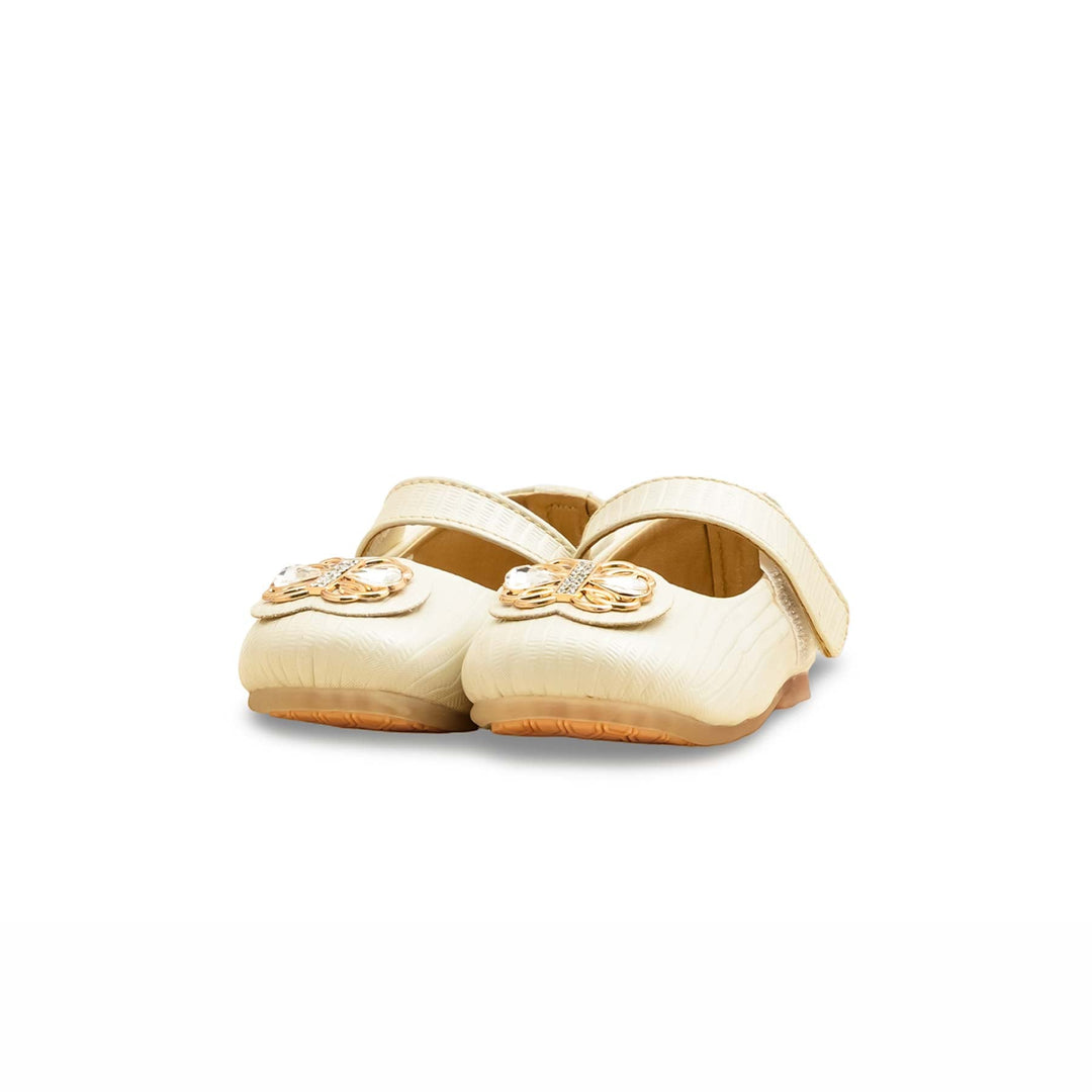 Girls Cream Formal Pumps KD2485