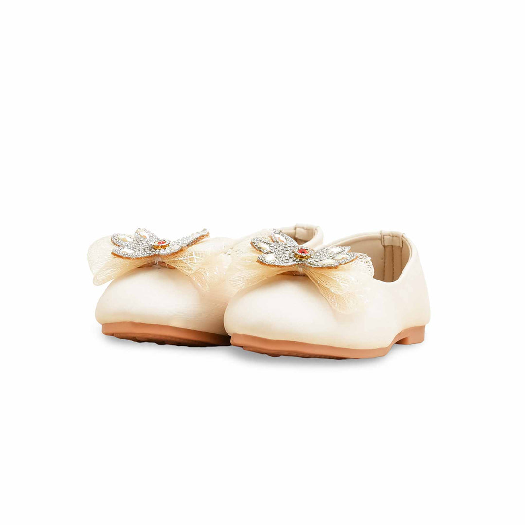 Girls White Formal Pumps KD2577