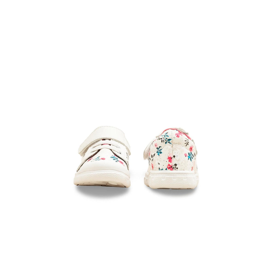 Babies White Casual Booties KD2591