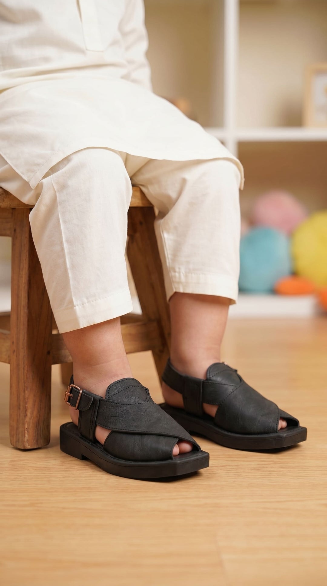 Boys Black Peshawari Chappal KD2680
