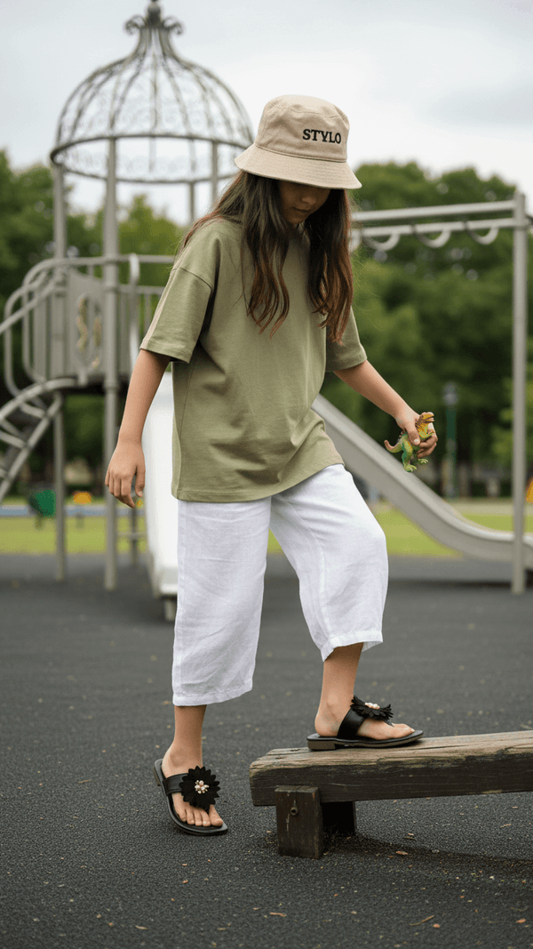 Girls Black Casual Slipper KD5548