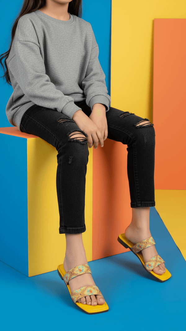 Girls Yellow Casual Slipper KD5597