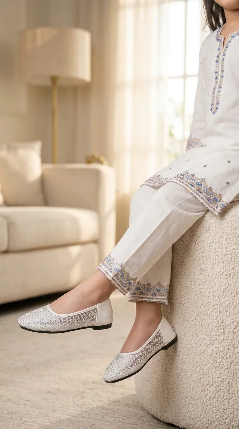 Girls White Fancy Pumps KD8387
