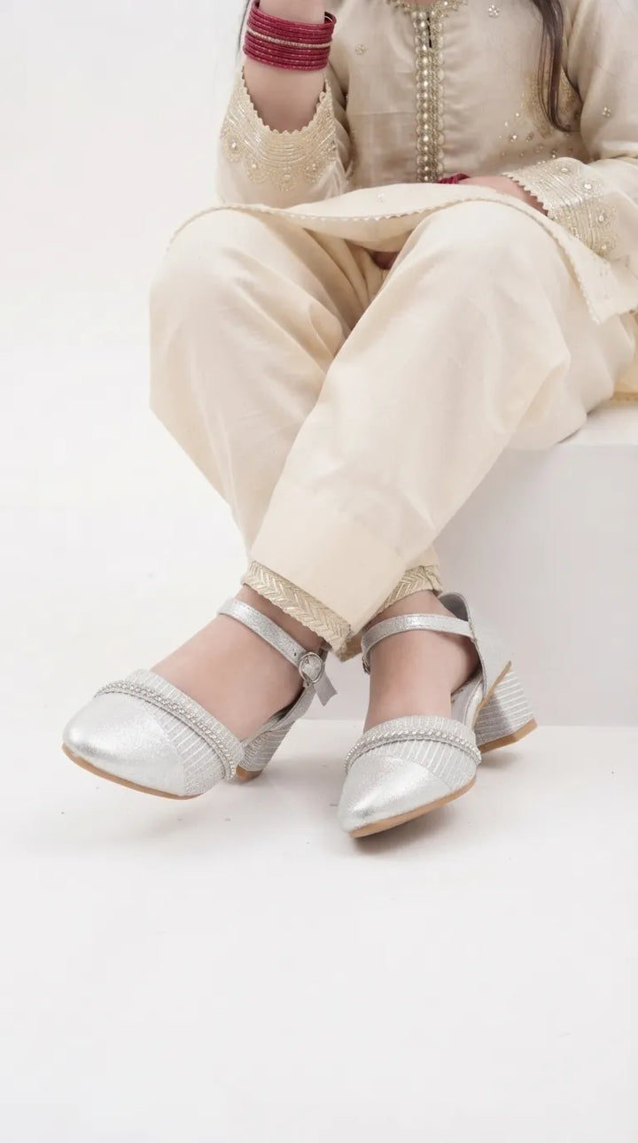 Girls Silver Fancy Pumps KD8399