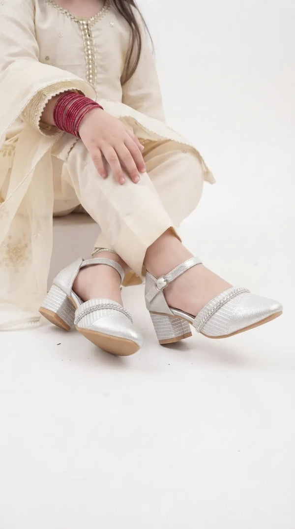 Girls Silver Fancy Pumps KD8399