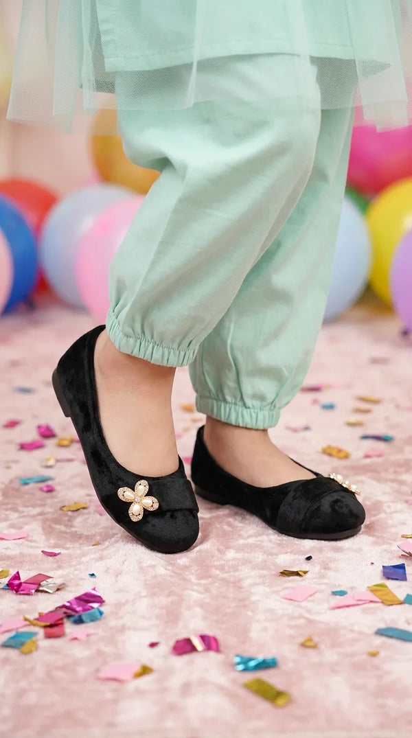 Girls Black Formal Pumps KD8407