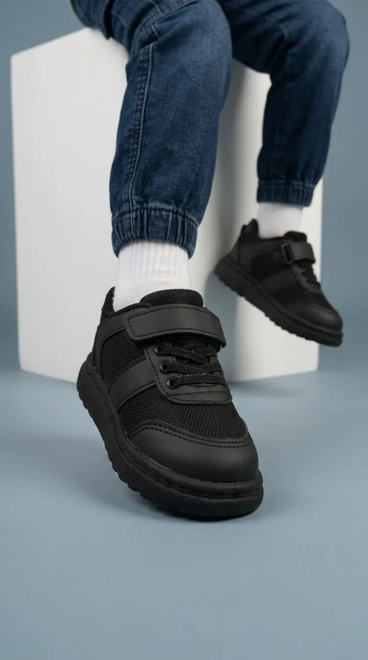 Boys Black Casual Jogger KD8565