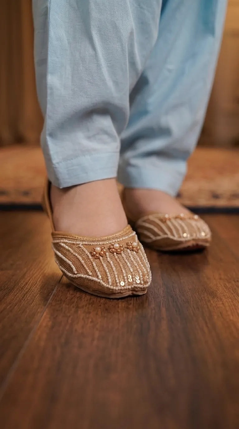 Girls Golden Fancy Khussa KD8646