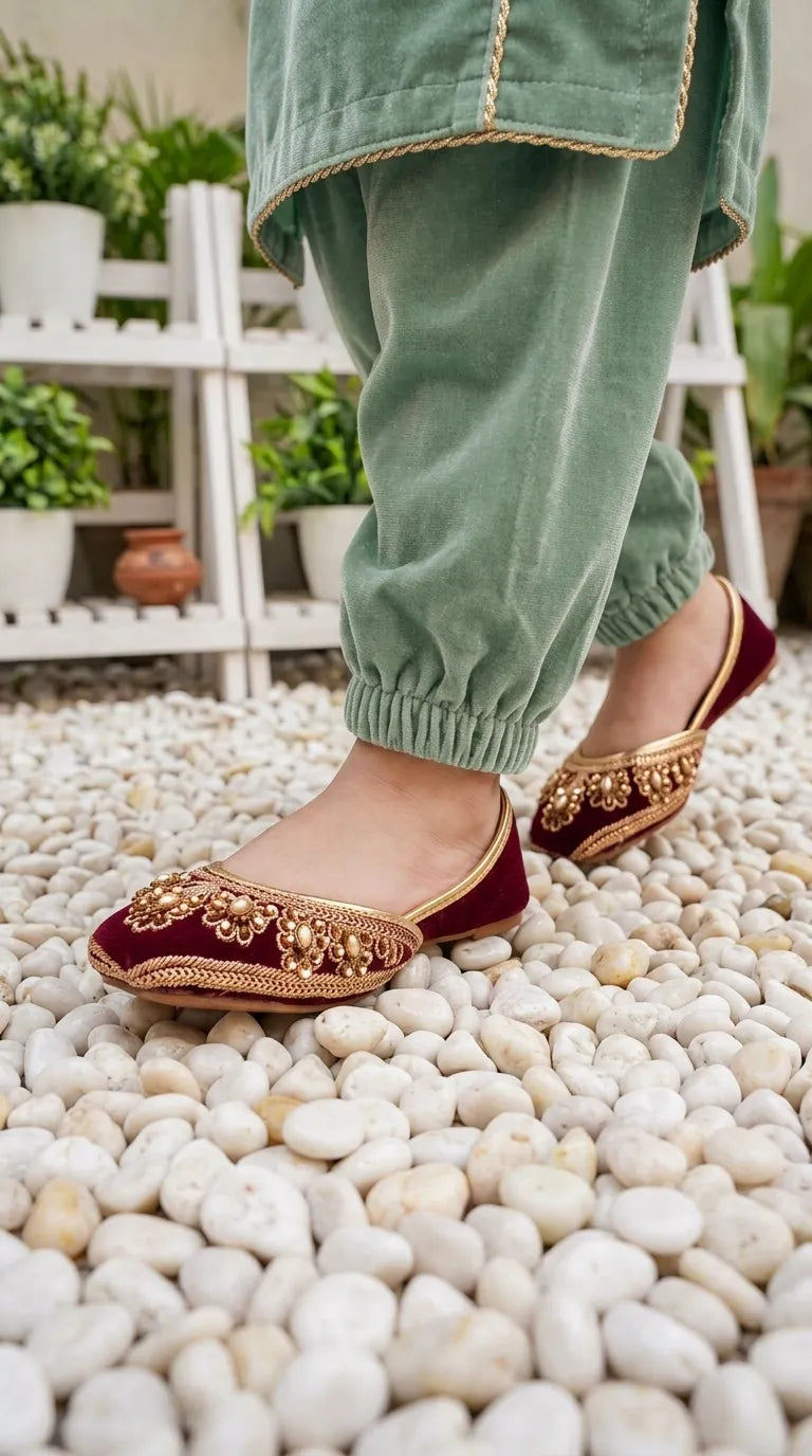 Girls Maroon Fancy Khussa KD8701