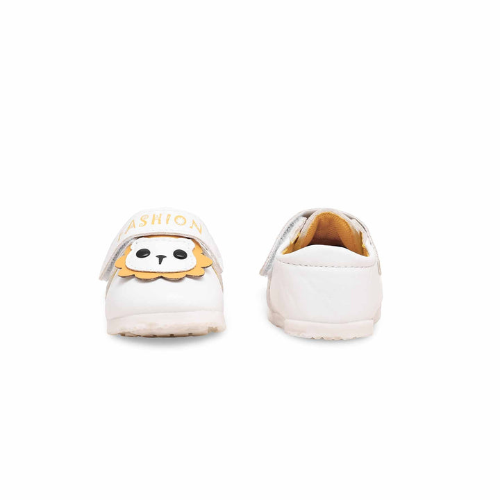 Babies White Casual Booties KD9785