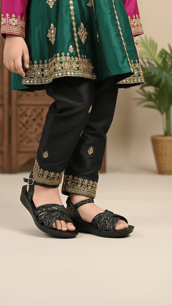 Girls Black Casual Sandal KD9843