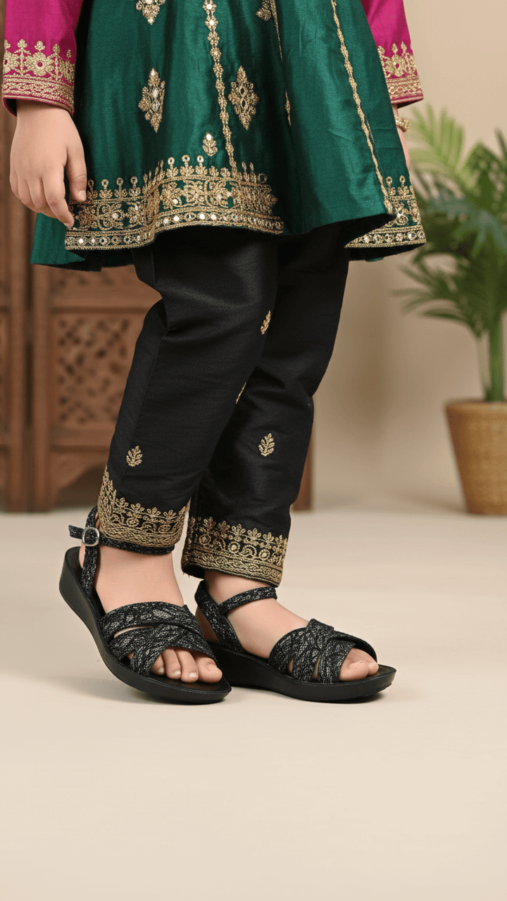 Girls Black Casual Sandal KD9843