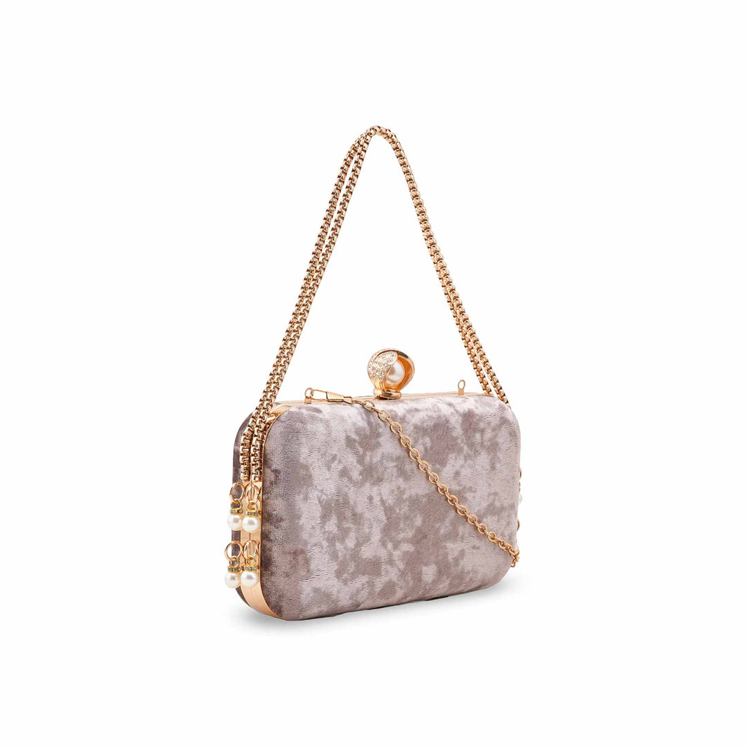 Golden Formal Clutch For Ladies P15703