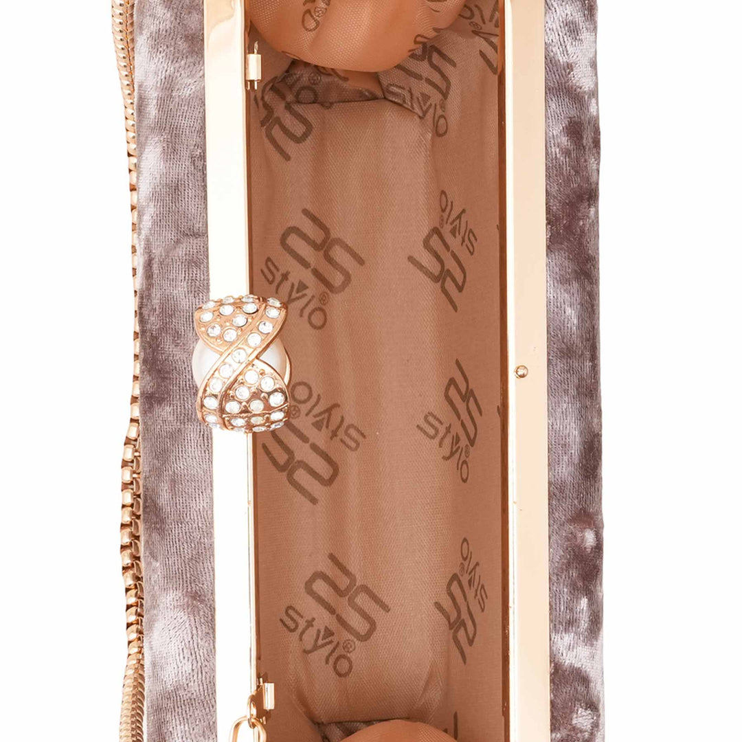 Golden Formal Clutch For Ladies P15703