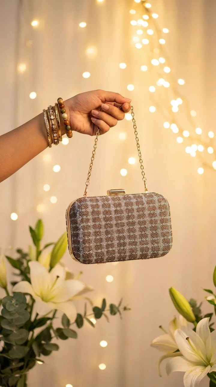 Golden Bridal Clutch For Women P15752