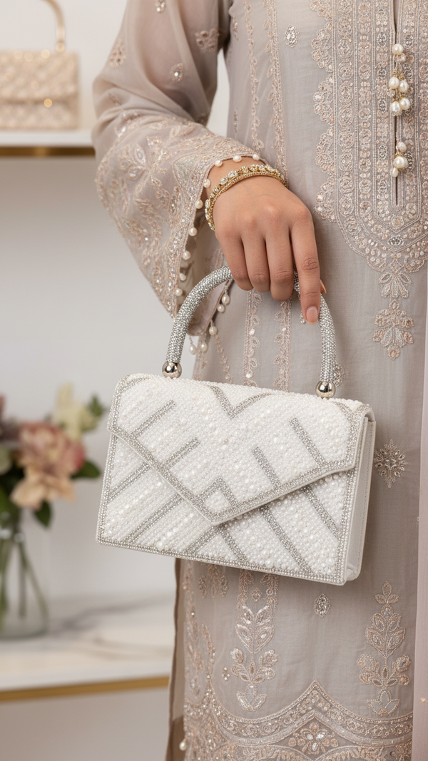 White Bridal Clutch P24366
