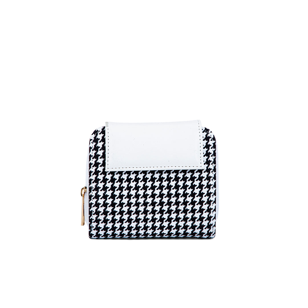 White Casual Wallet P97589