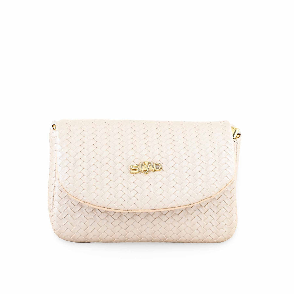 White Formal Pouch P97611