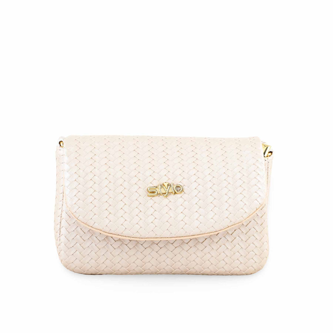 White Formal Pouch P97611