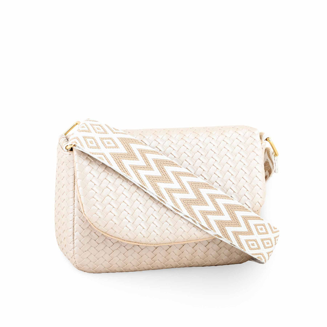 White Formal Pouch P97611