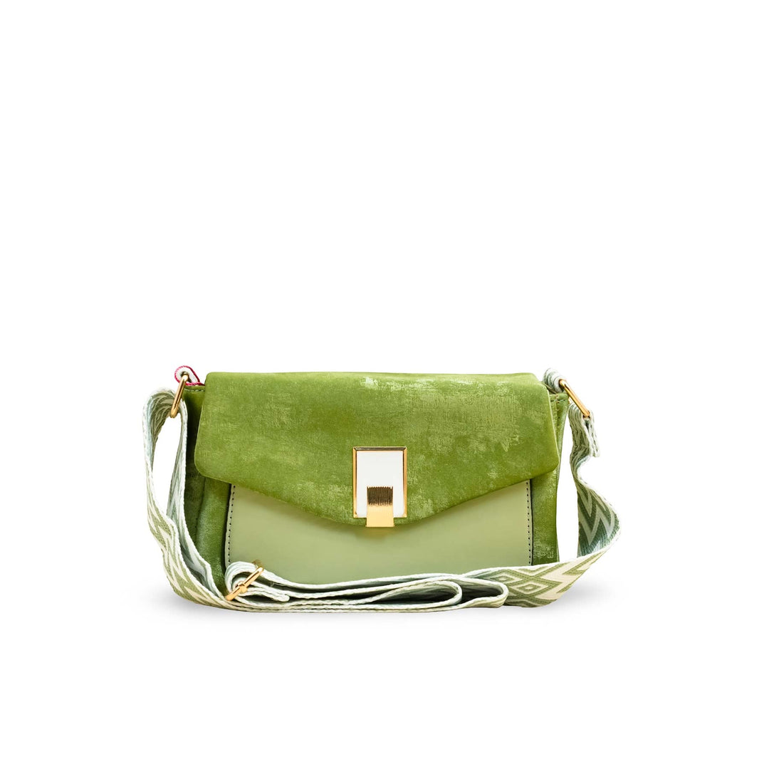 Green Casual Pouch For Women P97612