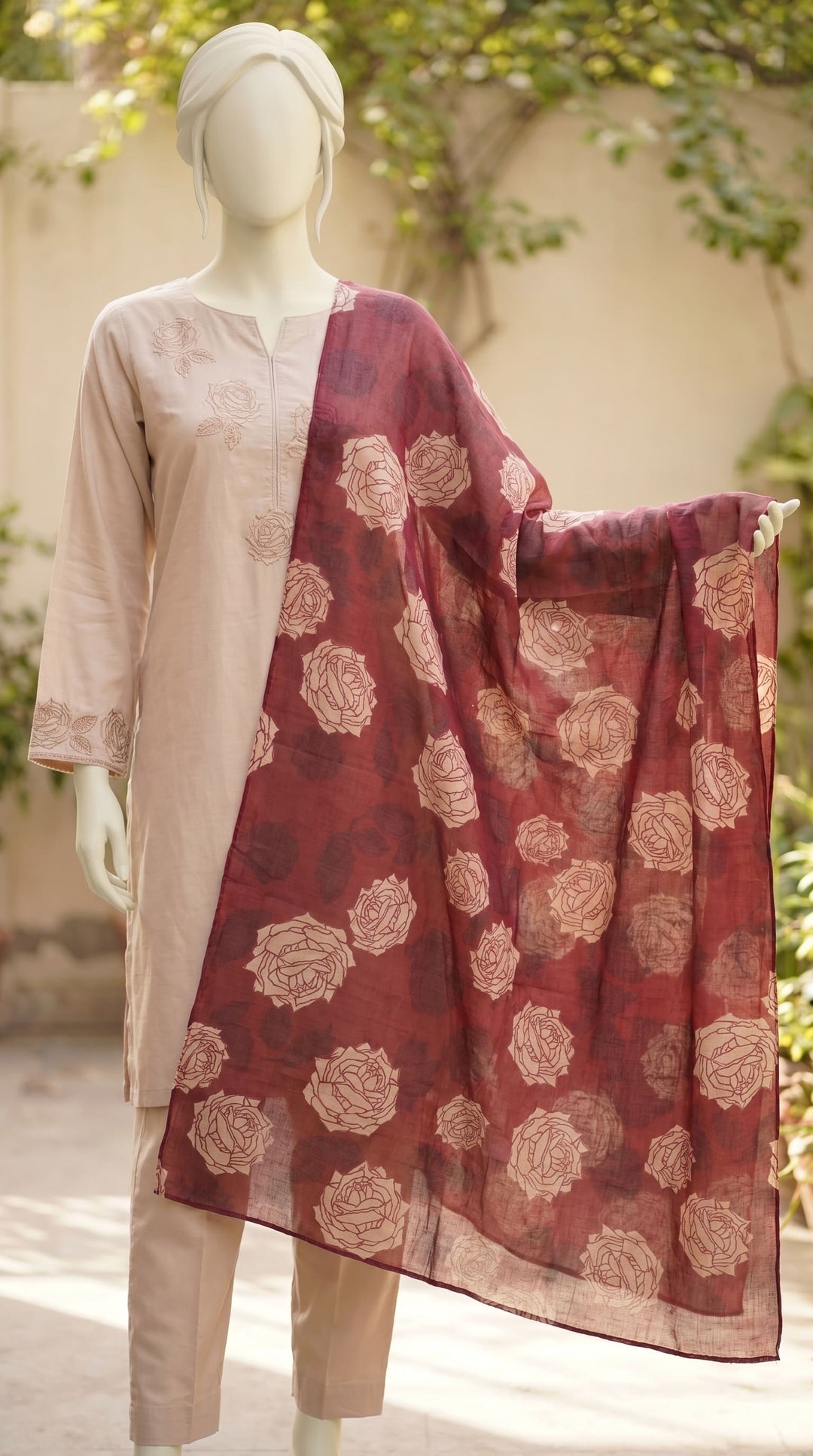 Maroon Stole PD609505