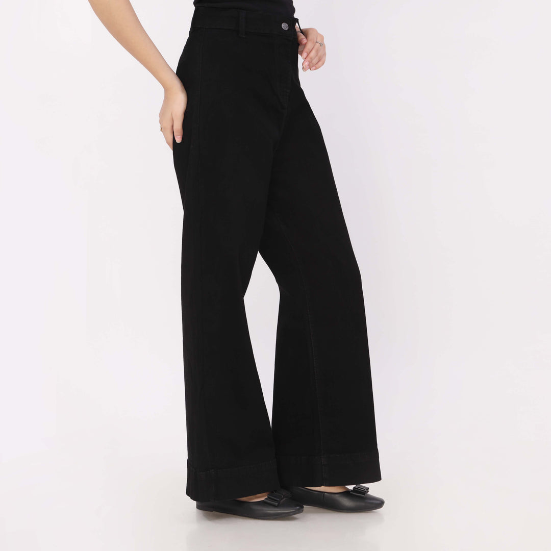 Black Relax Fit Twill Pant