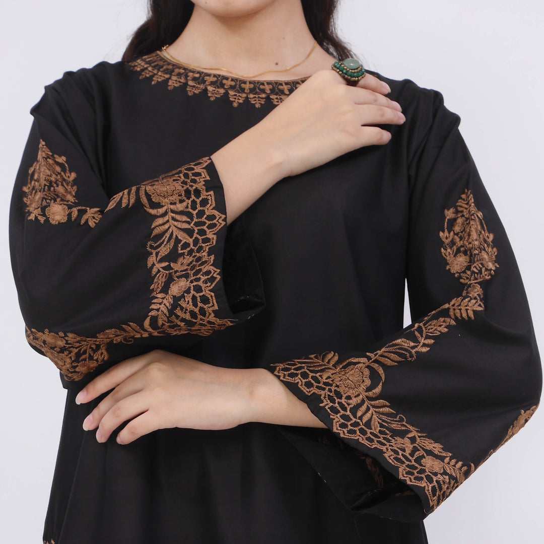 3PC- Embroiderd Cotton Cambric Suit PS5502