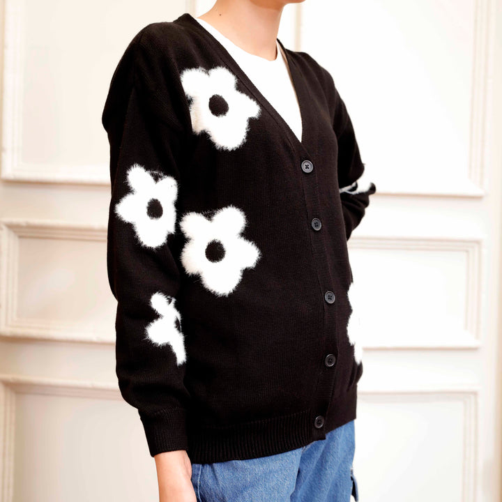 Black Cotton Thread Winter Sweater PW4812