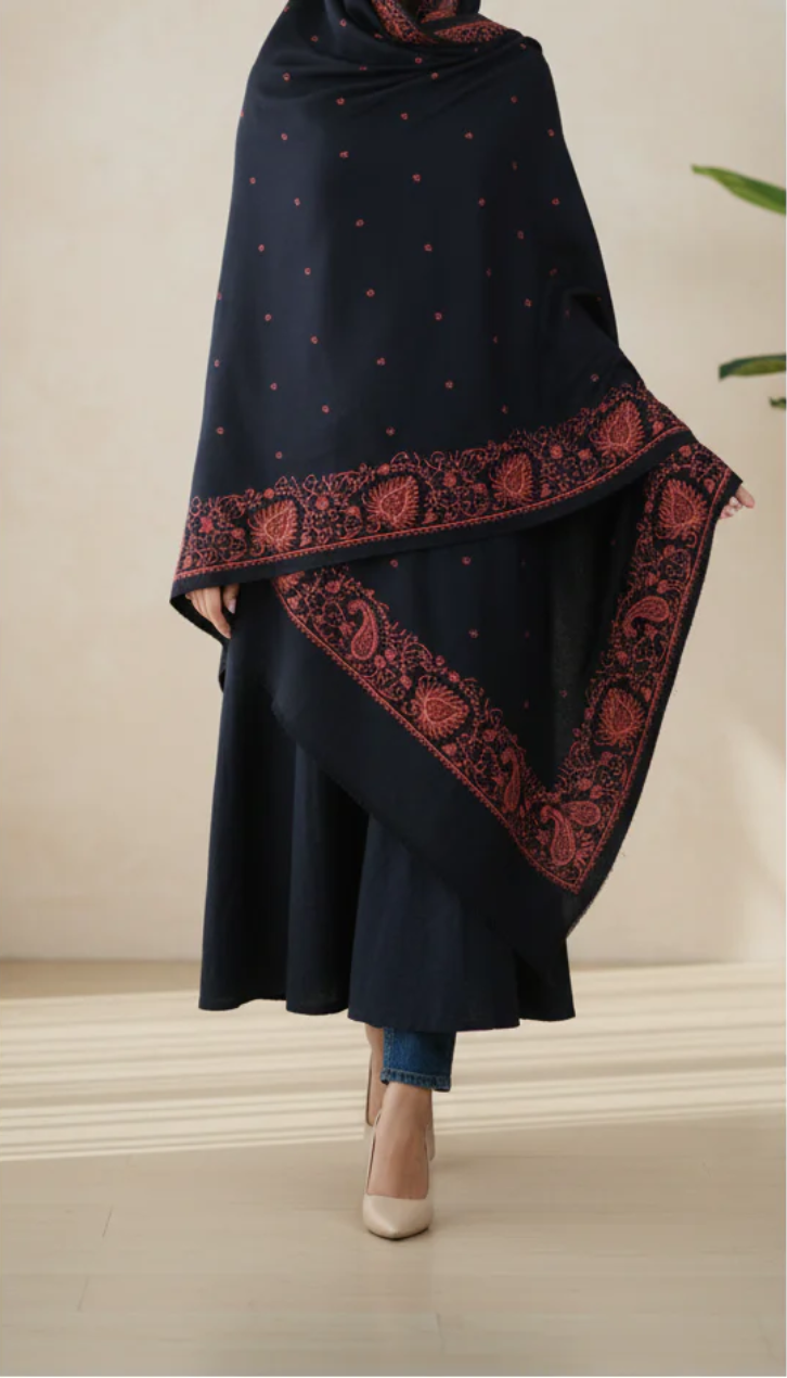 Black Winter Shawl PW5859