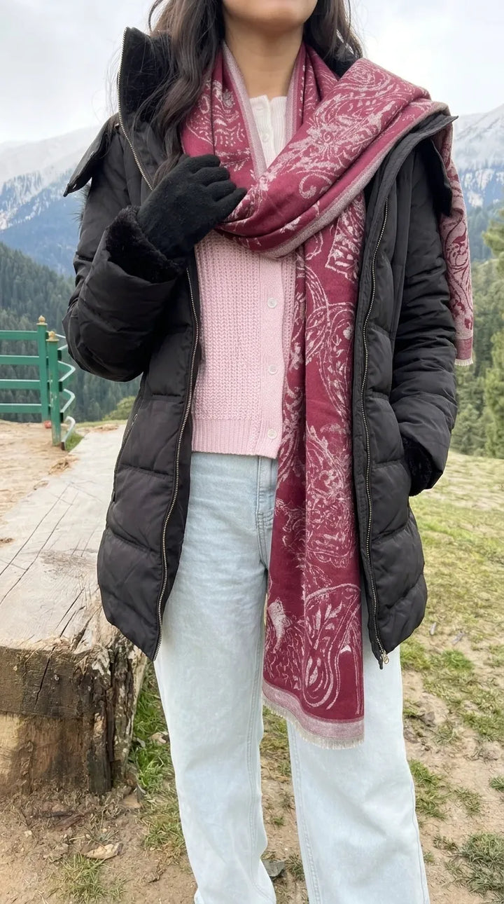 Red Winter Acrylic Stole PW614013