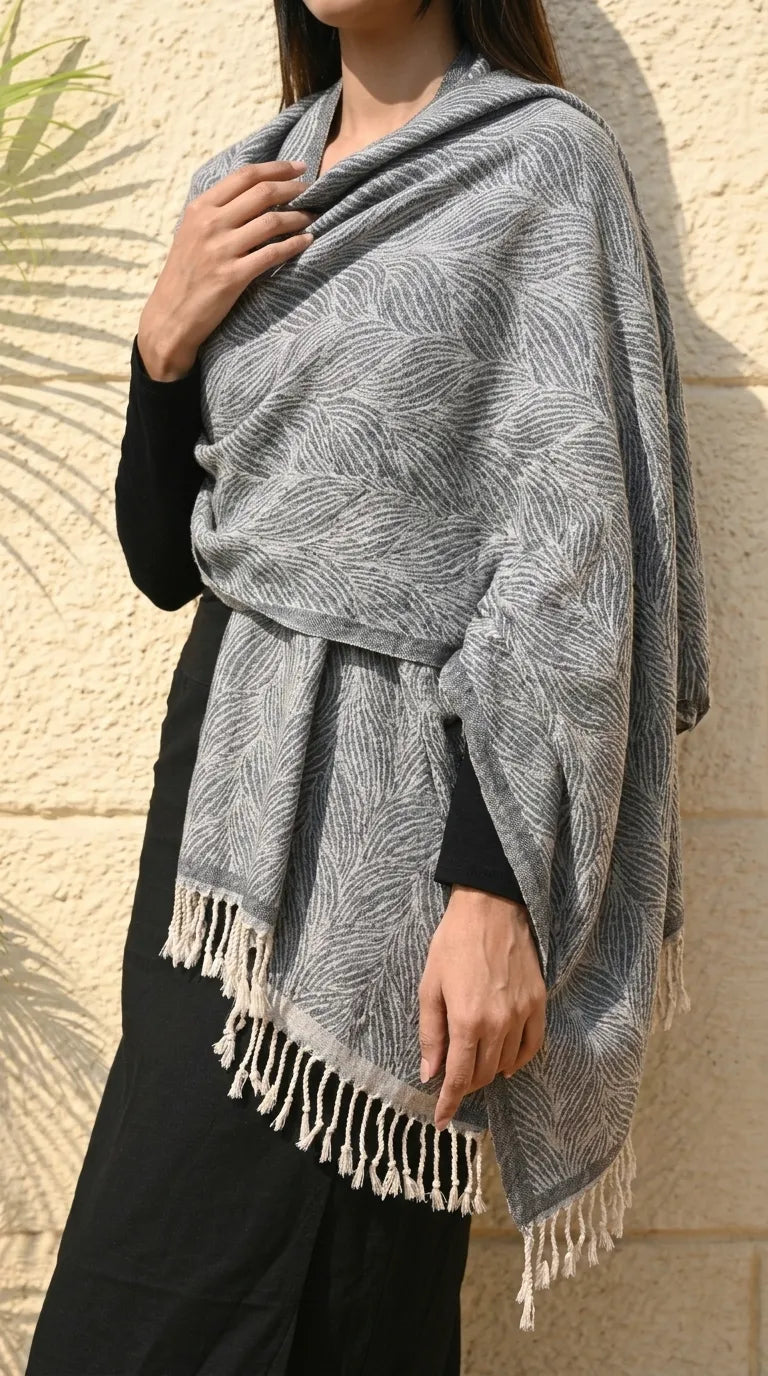 Black Winter Acrylic Stole PW615501