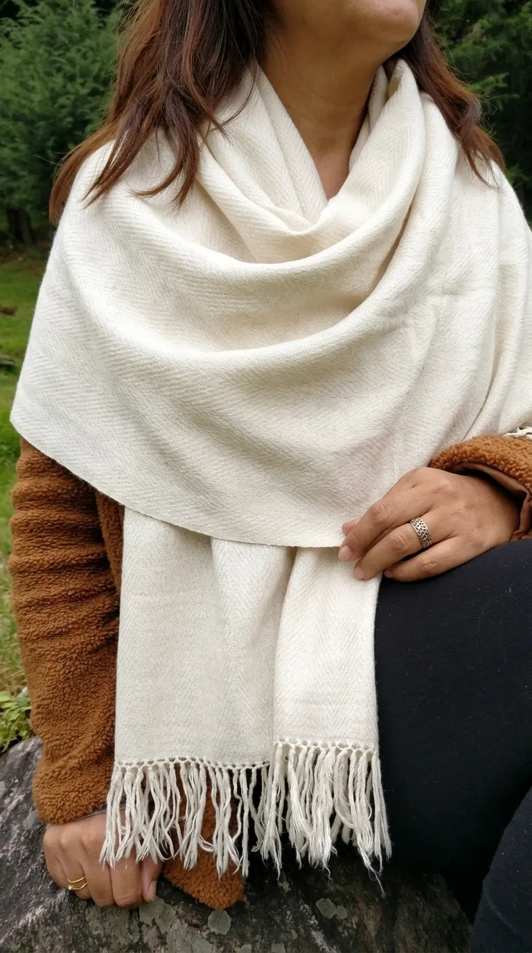 Cream Winter Acrylic Stole PW615908