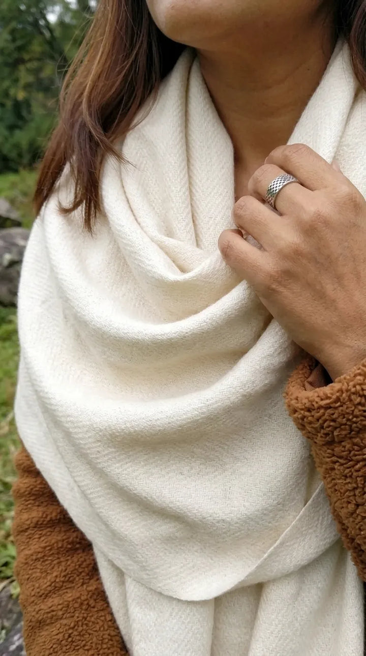 Cream Winter Acrylic Stole PW615908