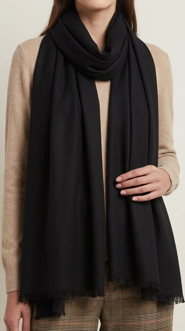 Black Winter Acrylic Stole PW675101