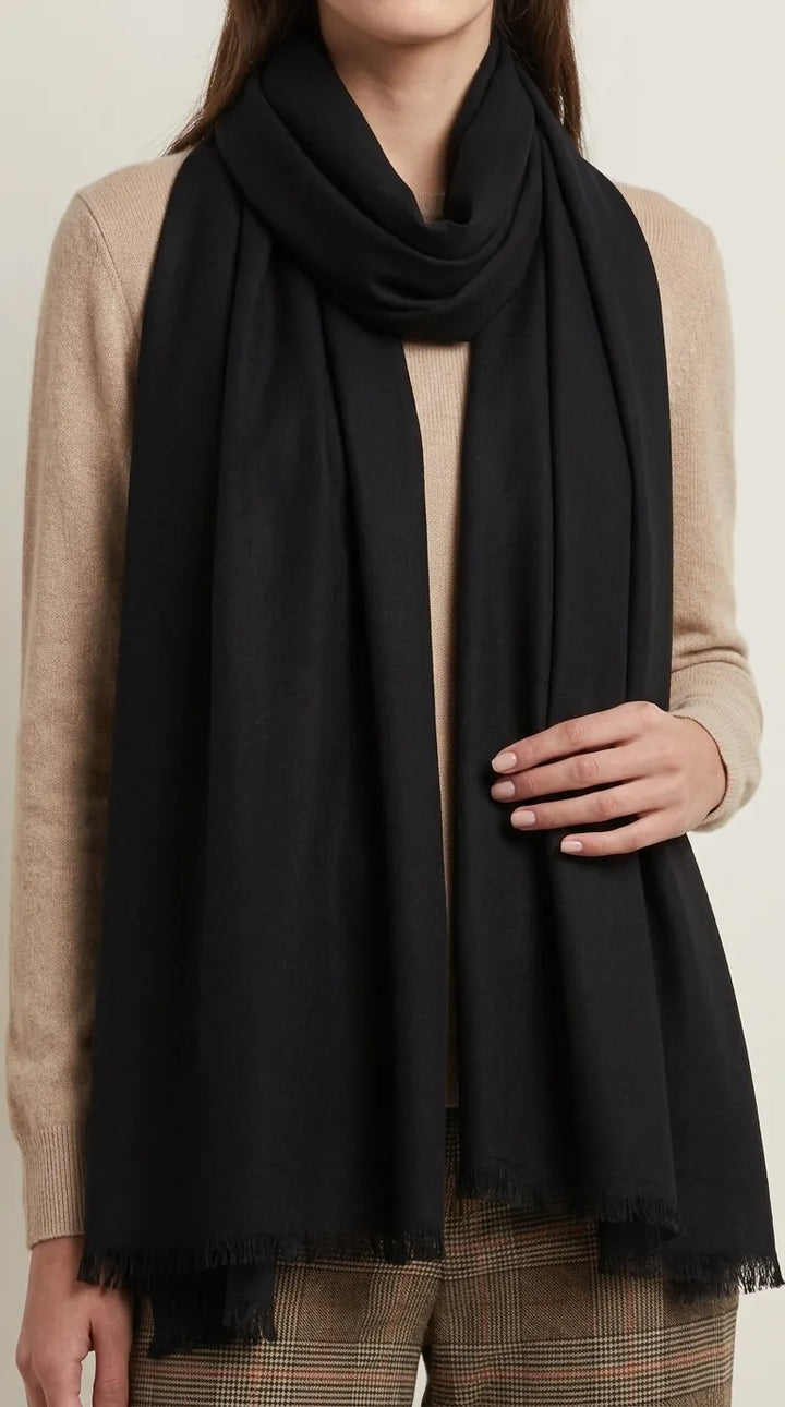 Black Winter Acrylic Stole PW675101