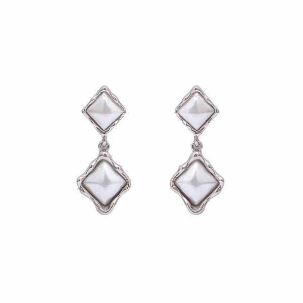 Earrings- T0397116