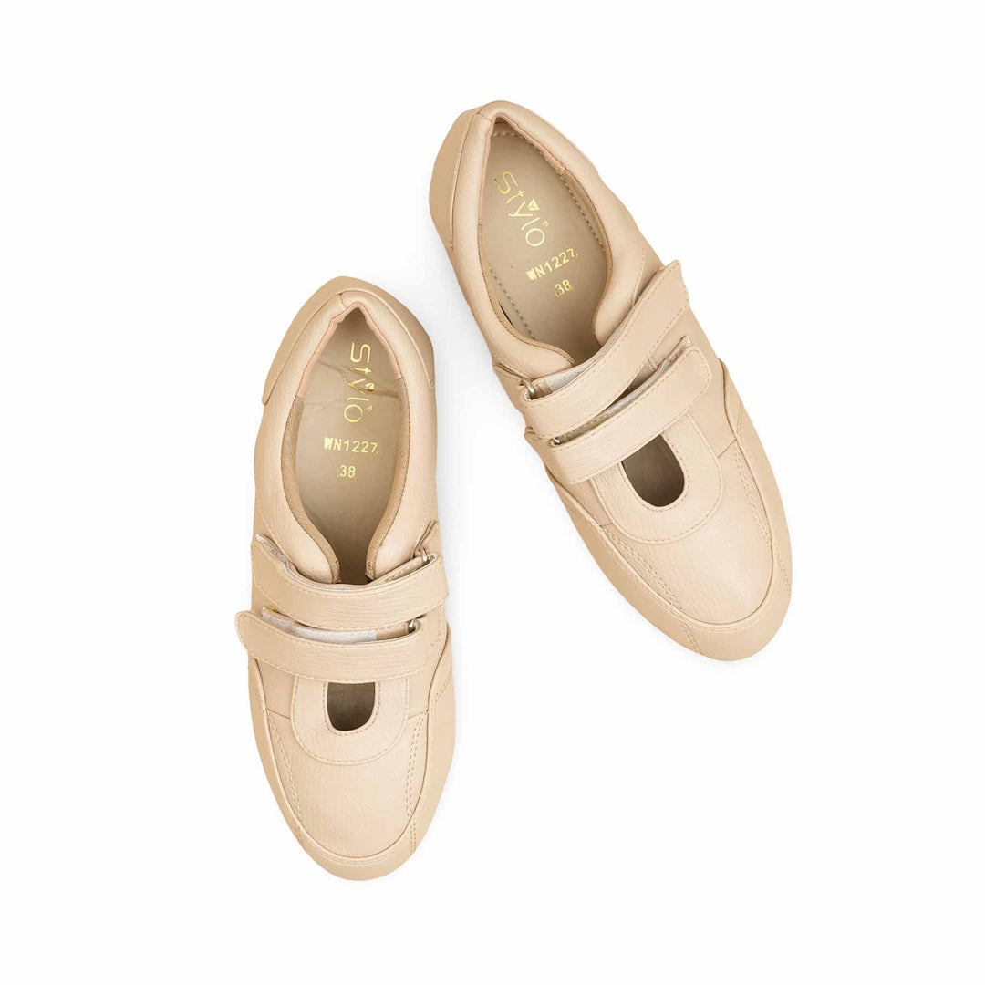 Cream Pumps For Women WN1227