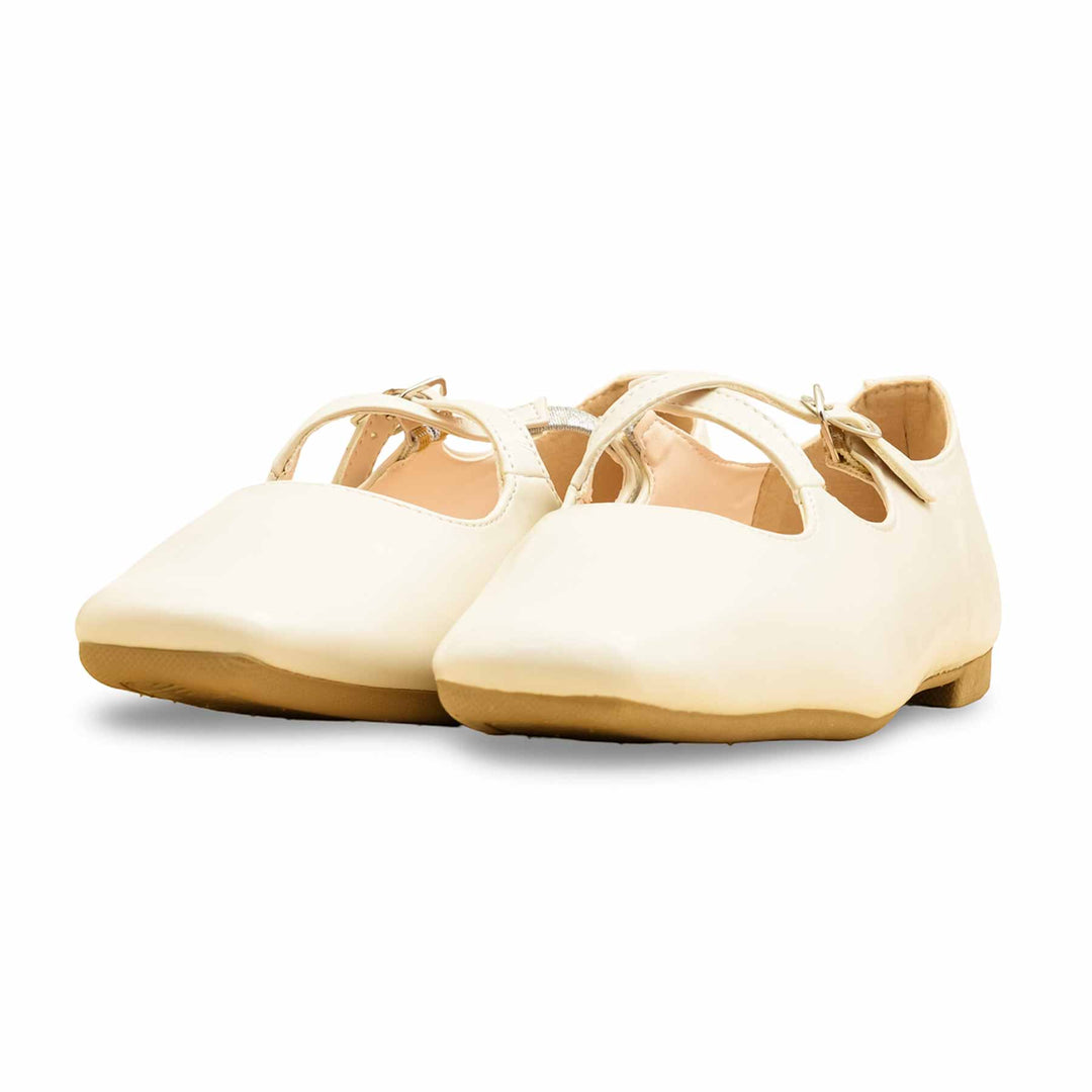Cream Pumps For Ladies WN1232
