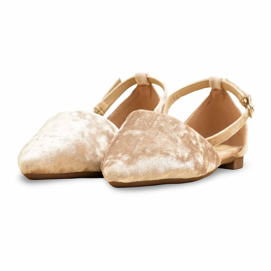 Cream Pumps For Ladies WN1234