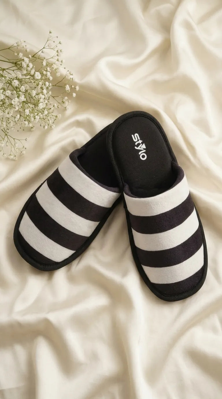 Black Casual Slipper For Women WN3047