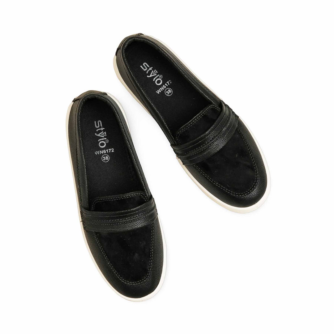 Black Sneaker For Women WN6172
