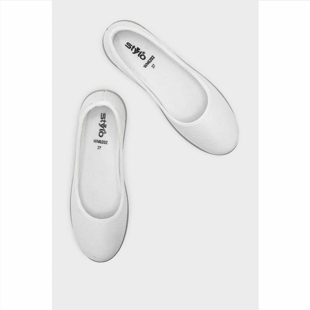 White Casual Sneaker WN6202