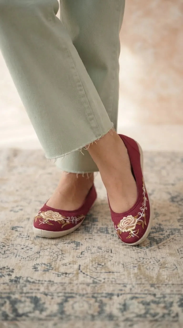 Maroon Casual Sneaker For Women WN6206