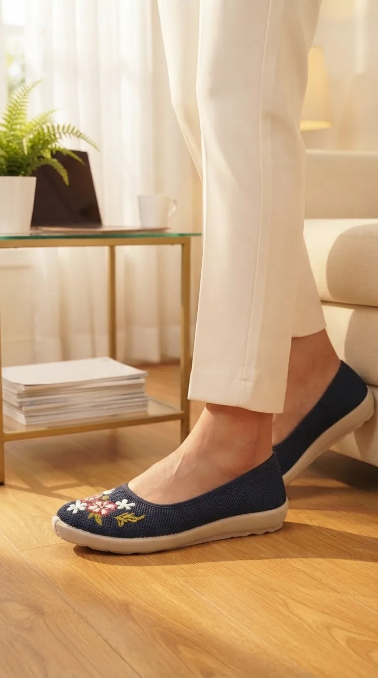 Navy Sneaker For Ladies WN6207