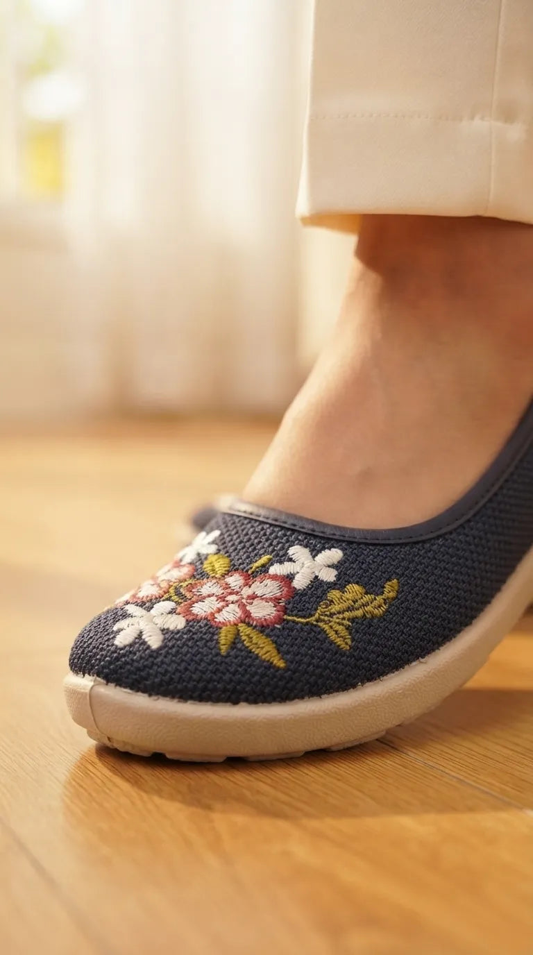 Navy Sneaker For Ladies WN6207