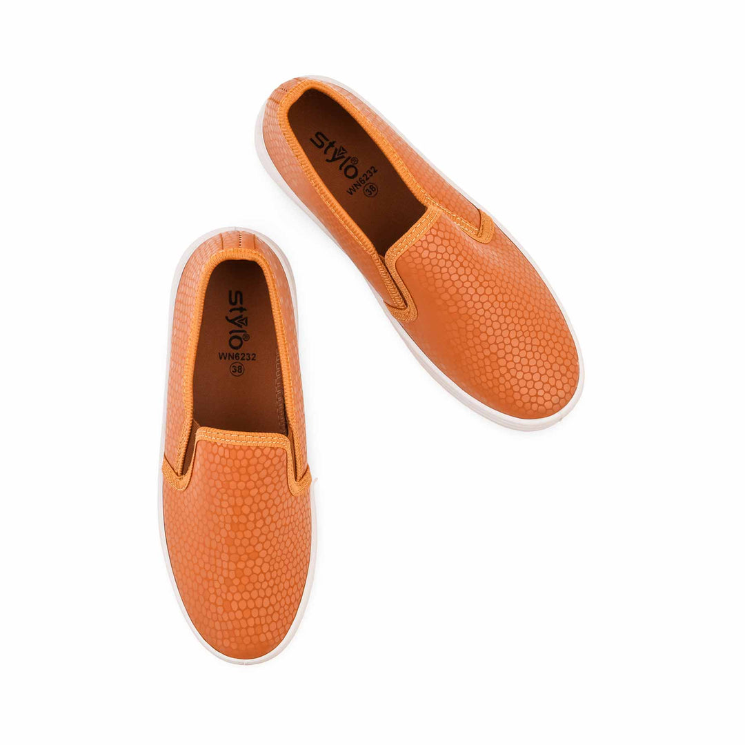 Tan Casual Sneaker For Women WN6232