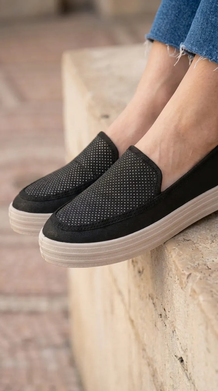 Black Sneaker For Ladies WN6238